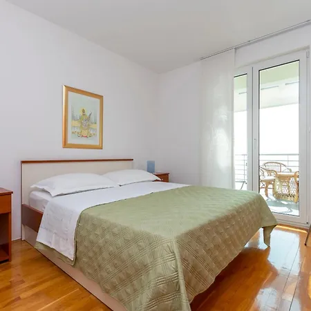 Olive Sea View Apartmán