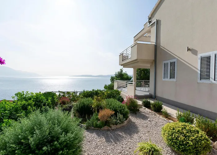 Olive Sea View Apartman *